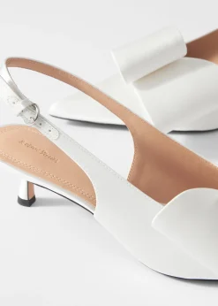 Satin-Pumps mit Schleifenverzierung