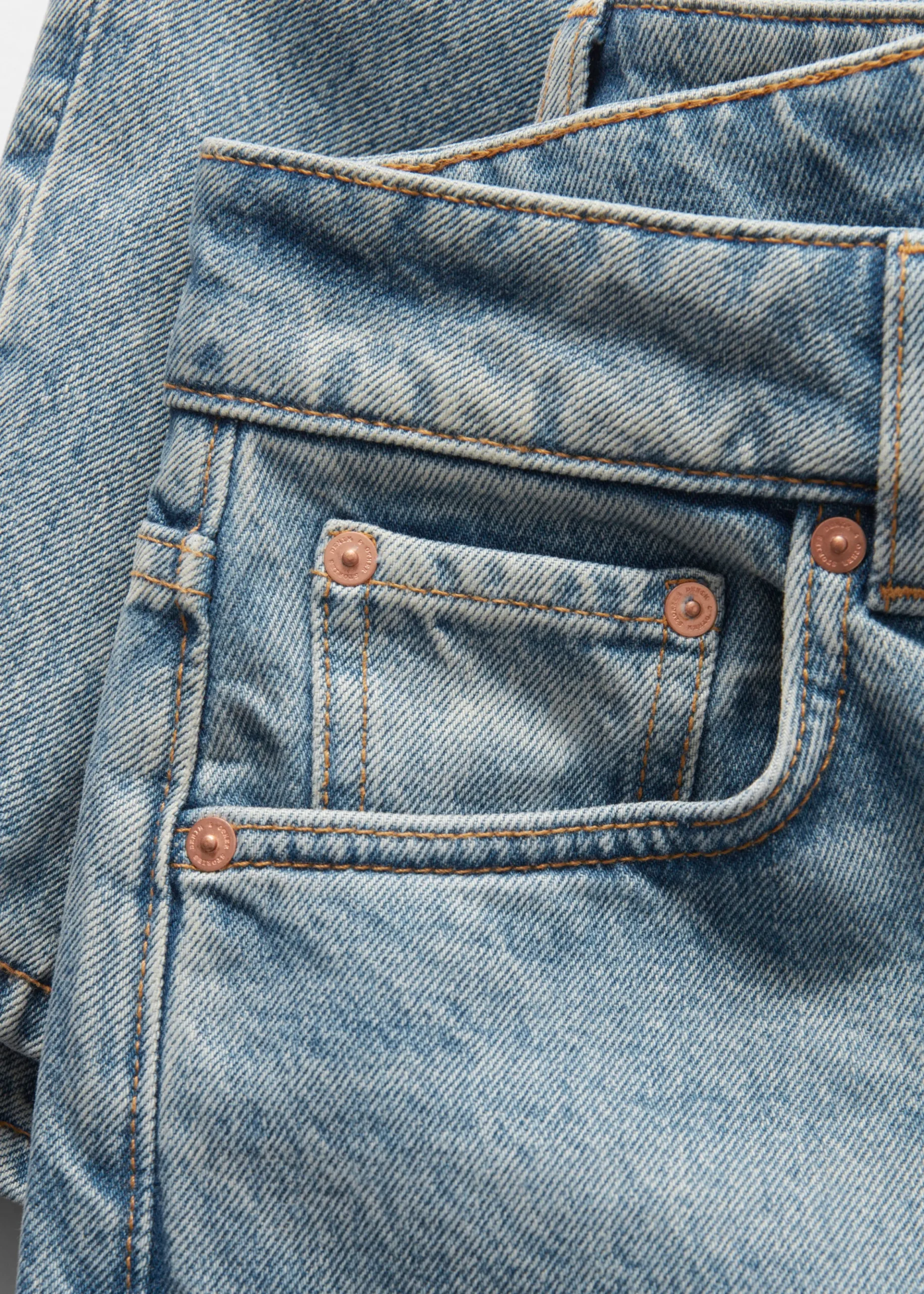 Schmal zulaufende Jeans