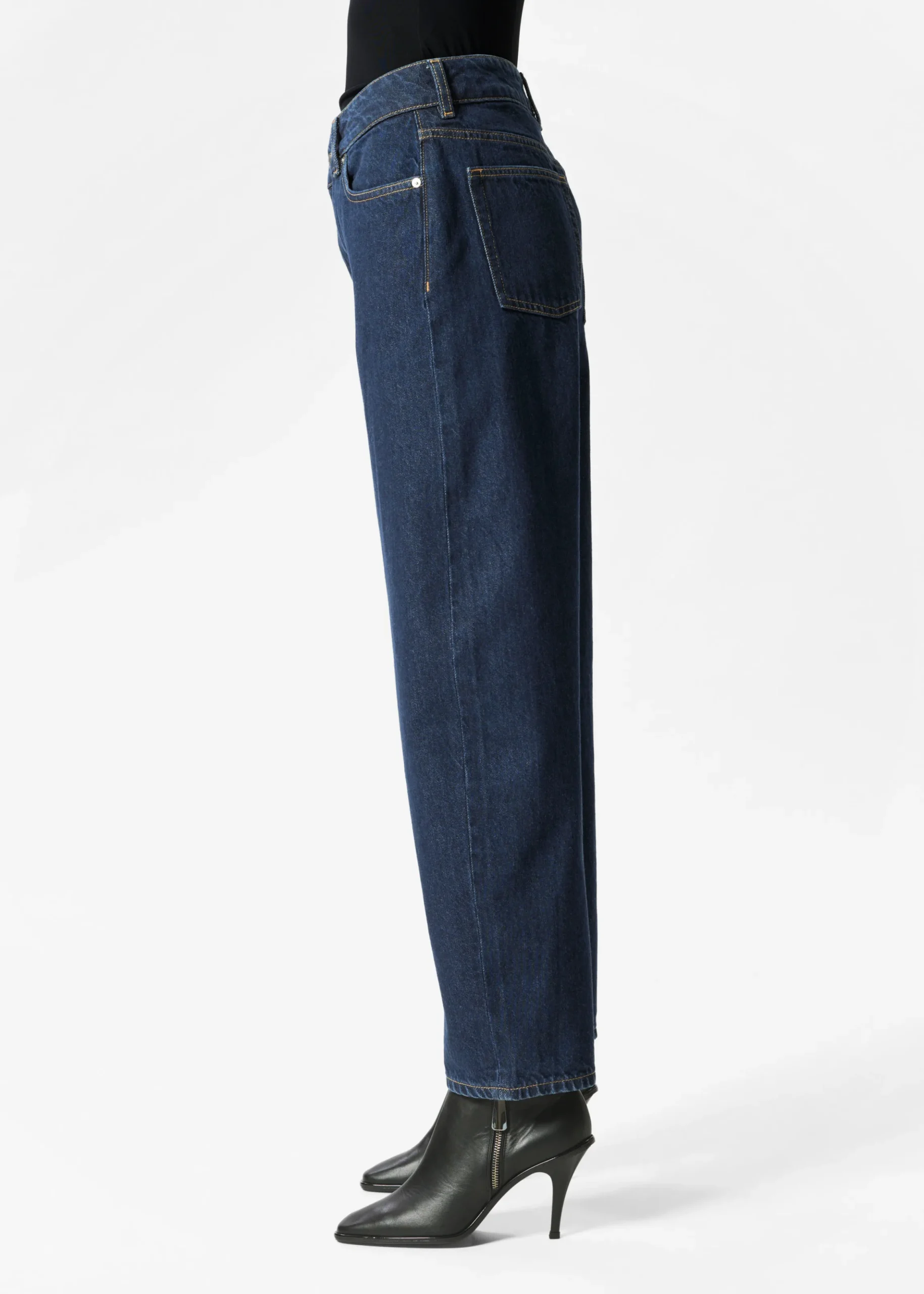 Schmal zulaufende Jeans
