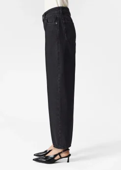Schmal zulaufende Jeans