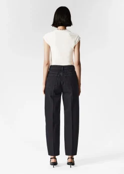 Schmal zulaufende Jeans