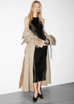 Schmales Midikleid aus Satin