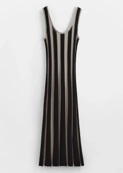 Schmales ärmelloses Midikleid