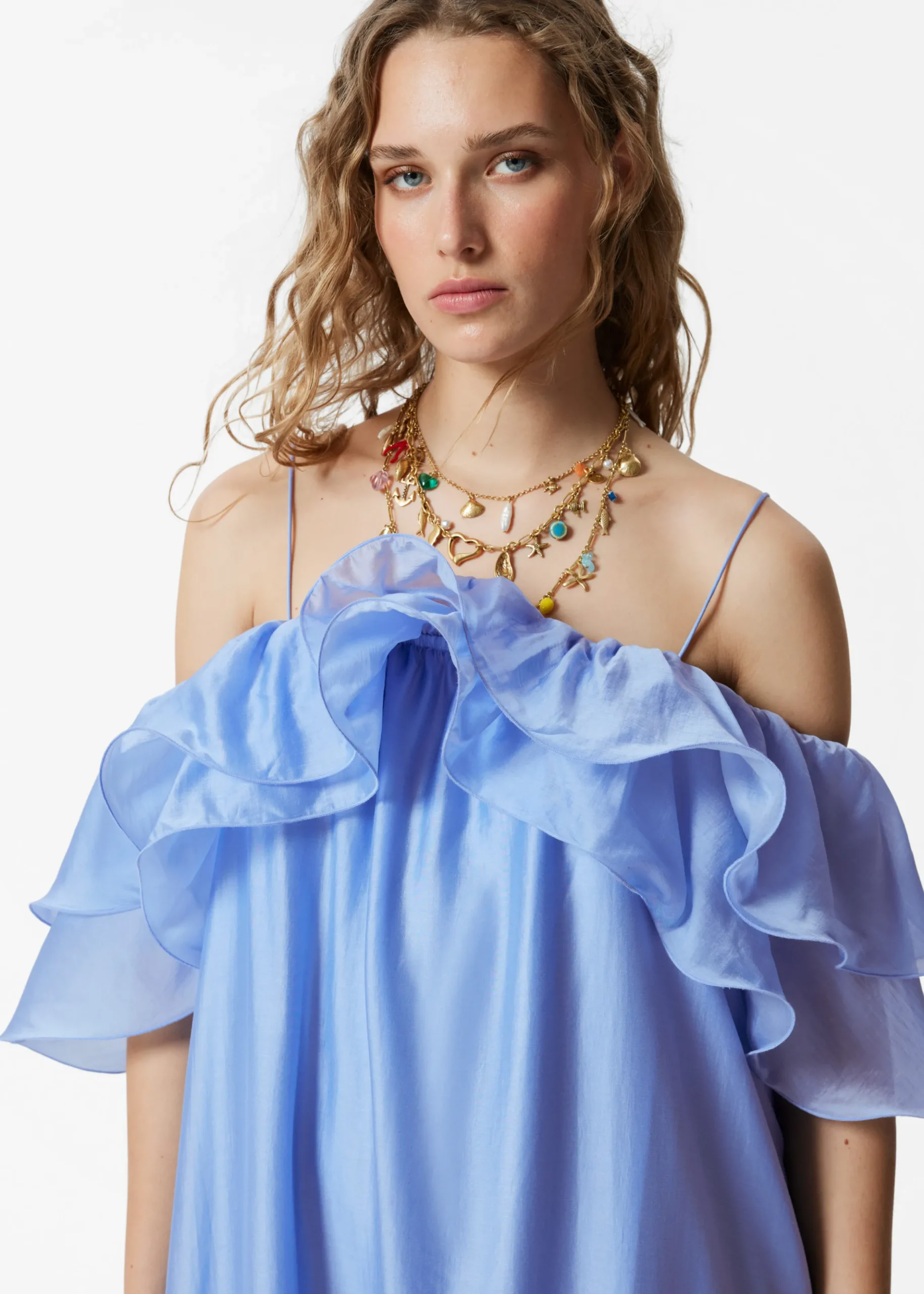 Schulterfreies Maxikleid mit Rüschen