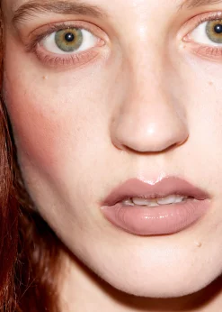 Slightly Brown Lipgloss