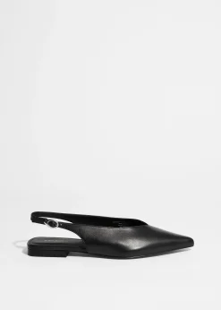 Spitz zulaufende Pumps mit Fersenriemen