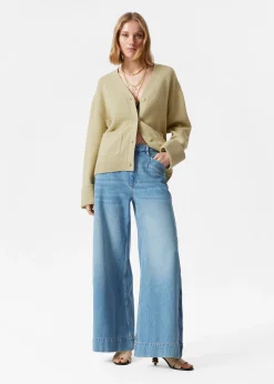 Strickjacke mit aufgesetzten Taschen