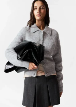 Strickjacke mit Kragen