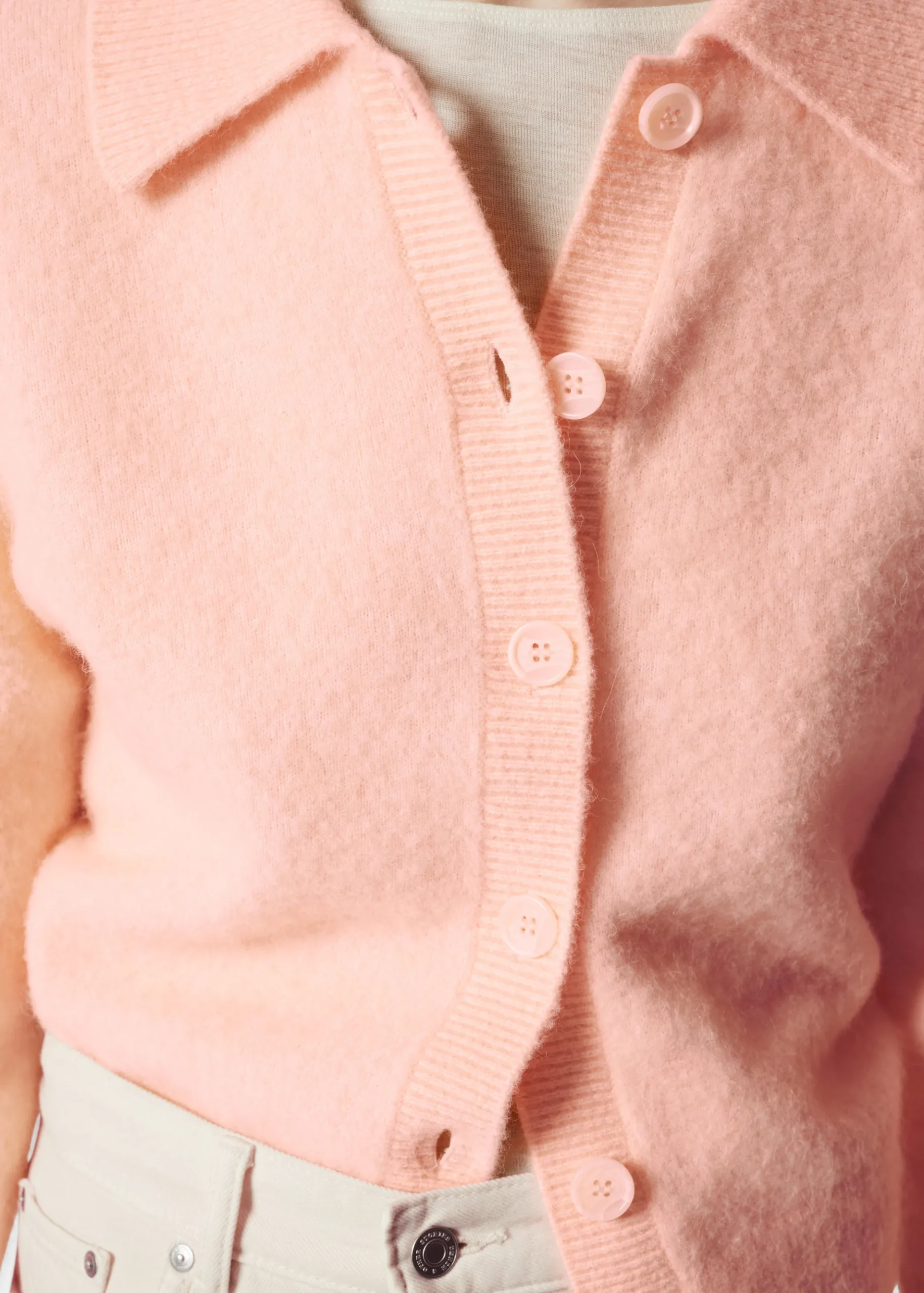 Strickjacke mit Kragen