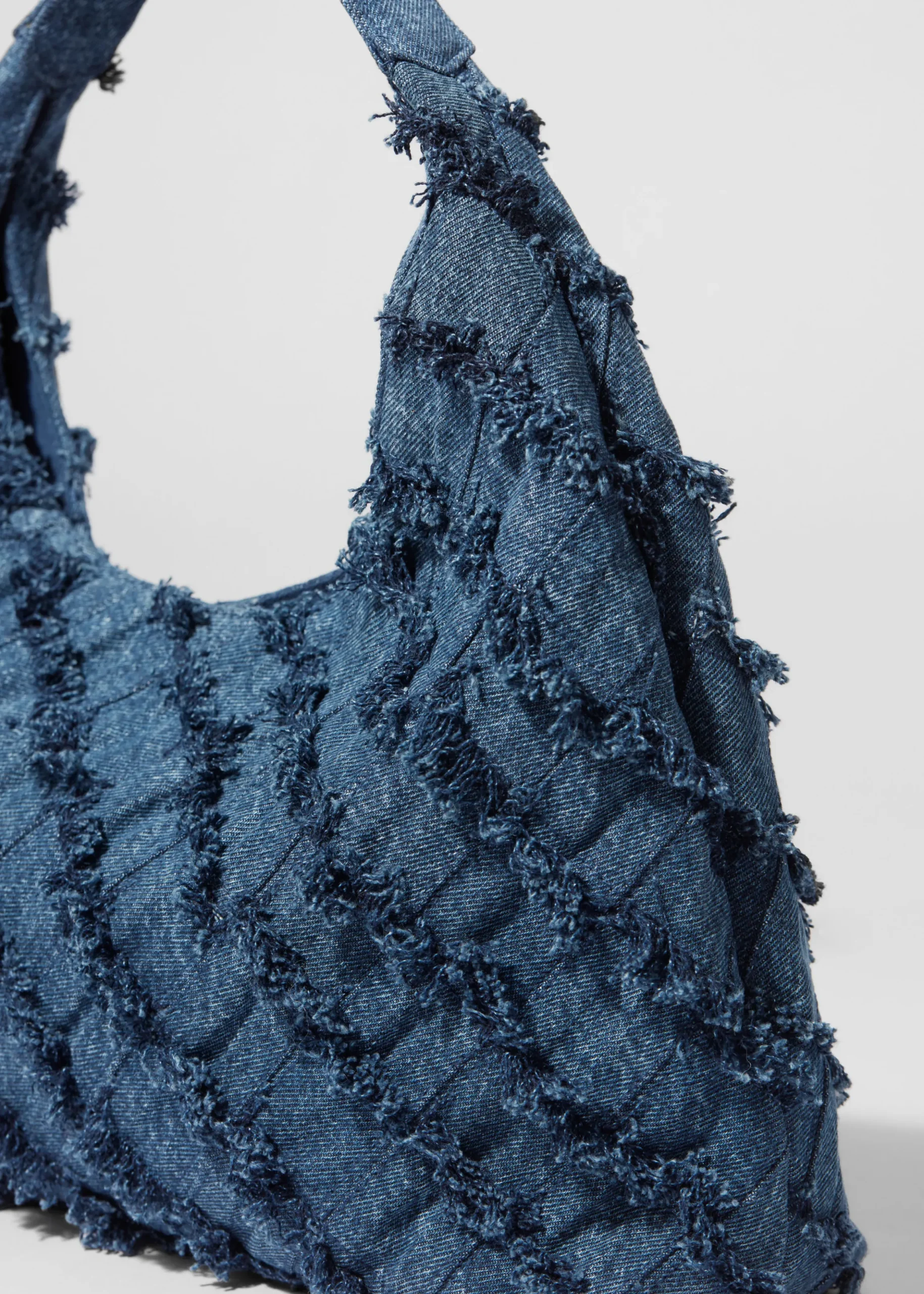 Tragetasche aus Denim in Flechtoptik