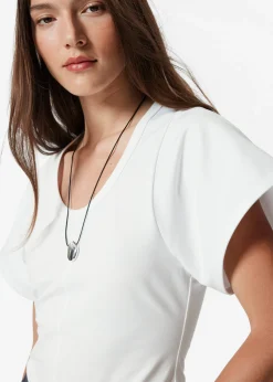 T-Shirt mit tiefem Ausschnitt
