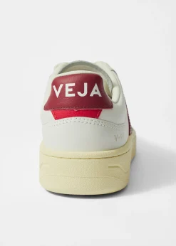 Veja V-90 Sneaker