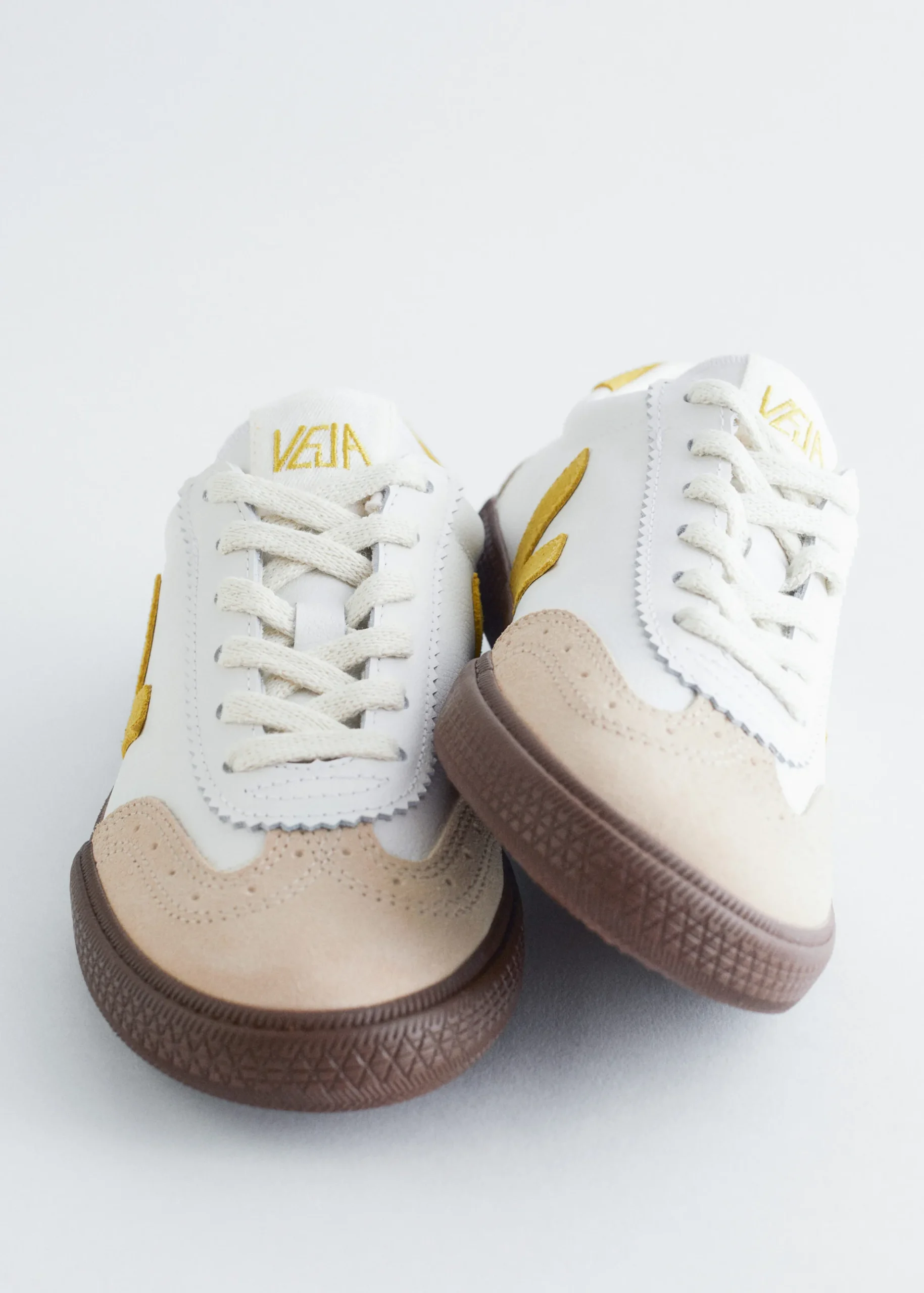 Veja Volley Sneakers