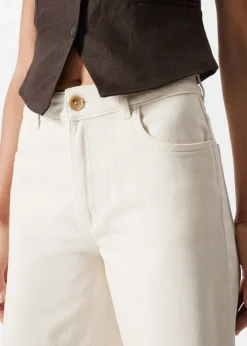 Verkürzte Jeans mit geradem Bein