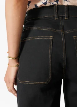 Verkürzte Jeans mit geradem Bein