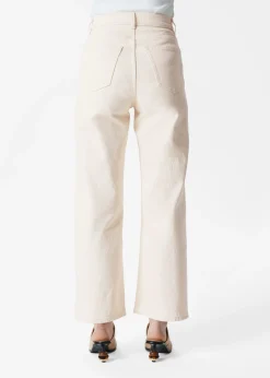 Verkürzte Jeans mit weitem Bein