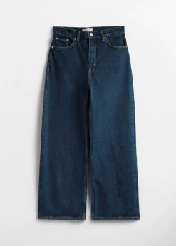 Verkürzte Jeans mit weitem Bein