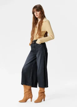 Verkürzte Jeans mit weitem Bein