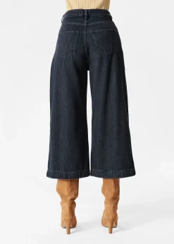 Verkürzte Jeans mit weitem Bein