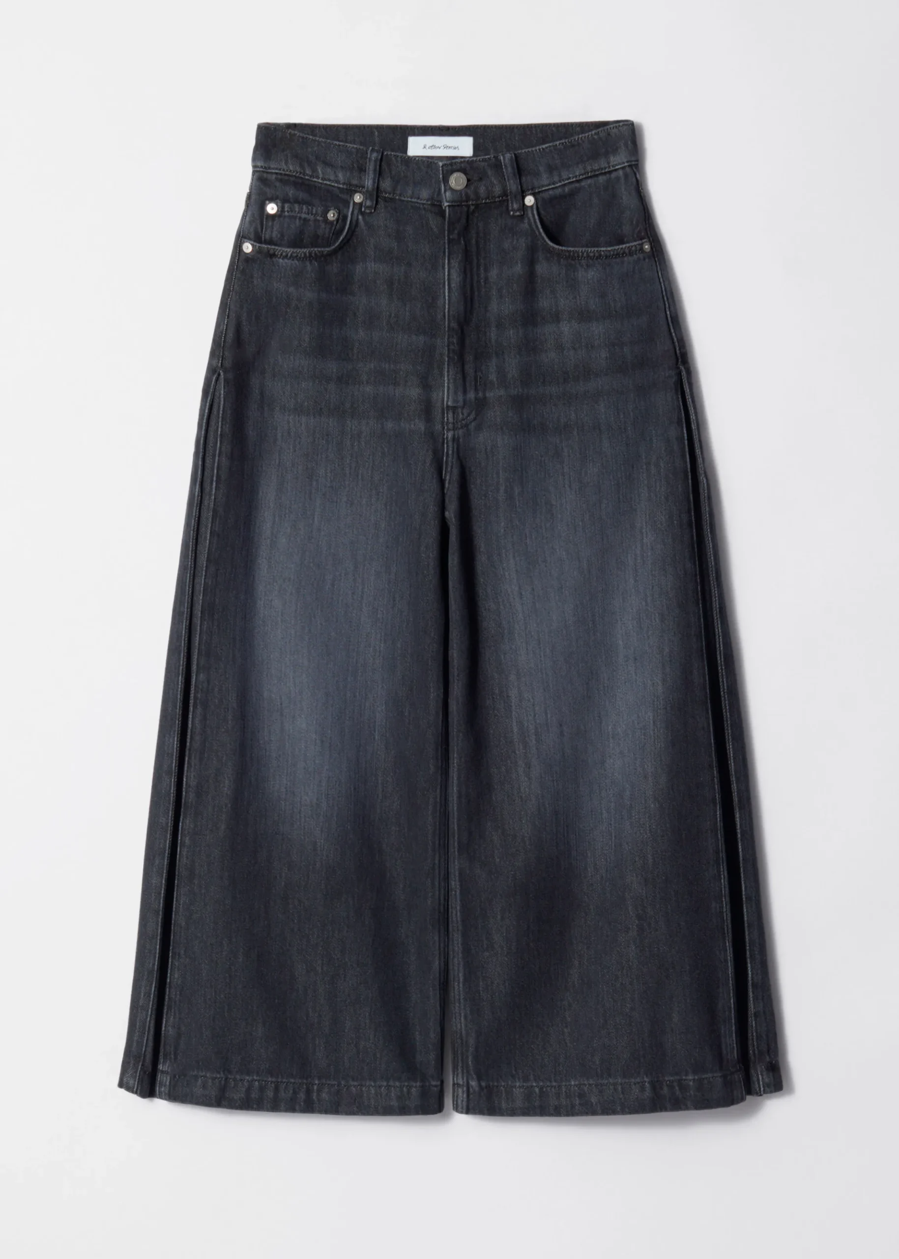 Verkürzte Jeans mit weitem Bein