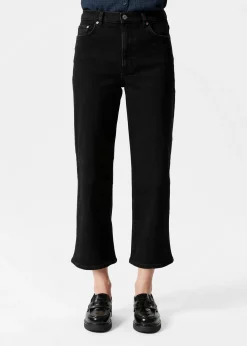 Verkürzte Jeans mit weitem Bein