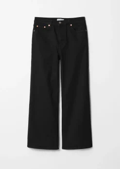 Verkürzte Jeans mit weitem Bein