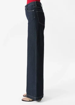 Weite Jeans mit Bügelfalten
