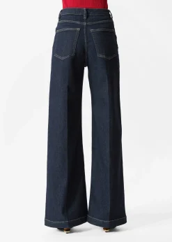 Weite Jeans mit Bügelfalten