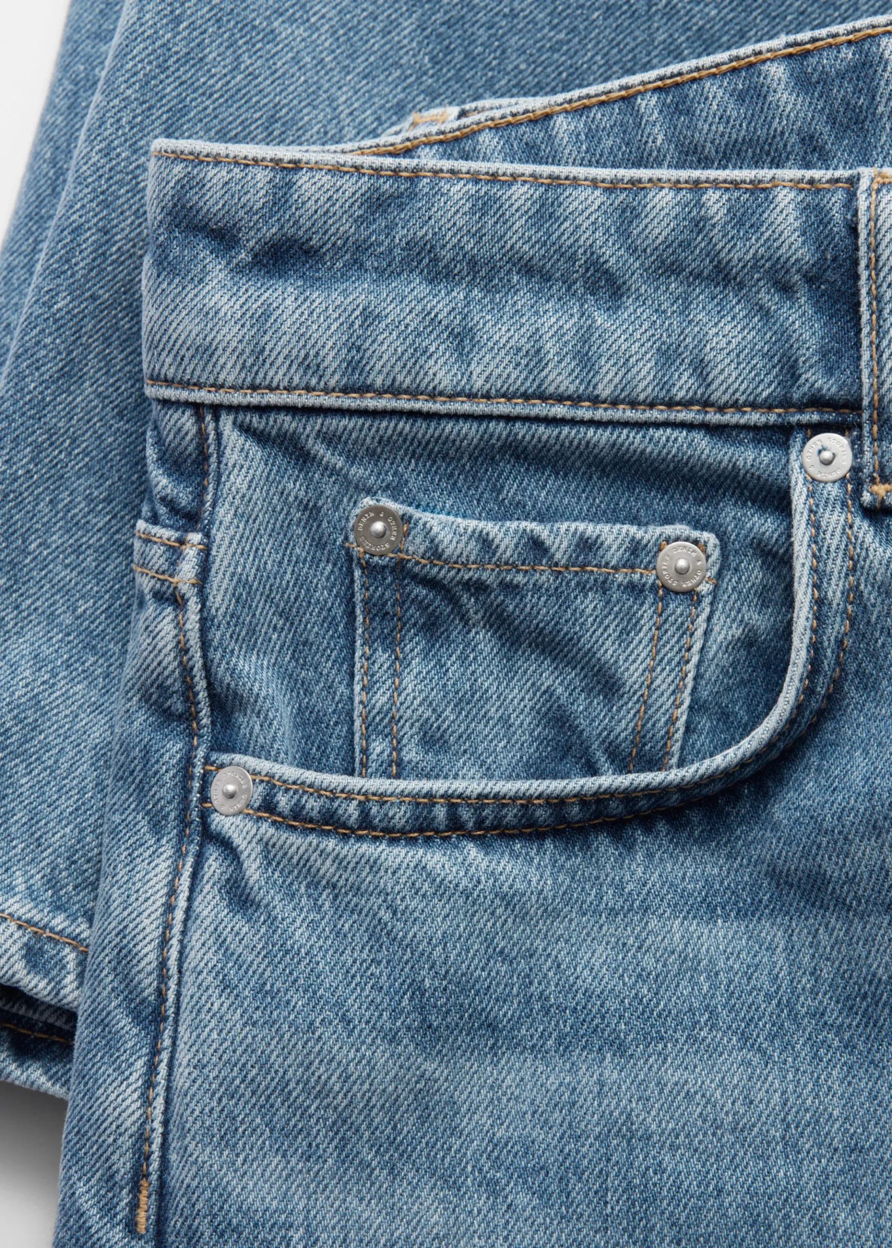 Weite, lange Jeans